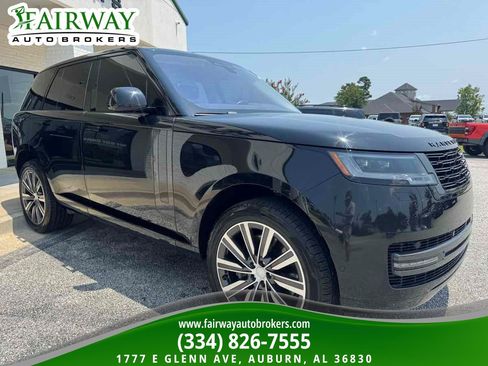 Used 2023 Land Rover Range Rover SE AWD/4WD image 4