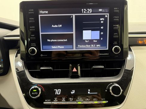 Used 2022 Toyota Corolla LE w/ Carpet Mat Package (TMS) image 20