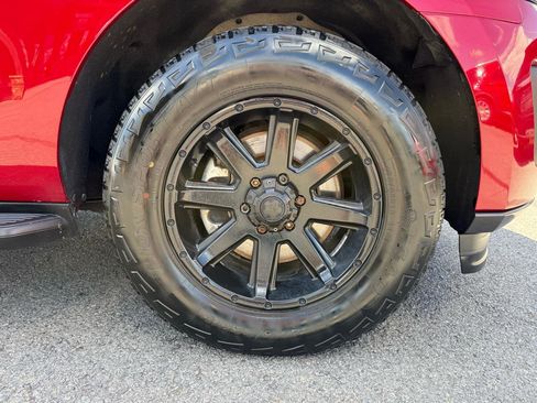 Used 2018 Ford Expedition XLT AWD/4WD image 38