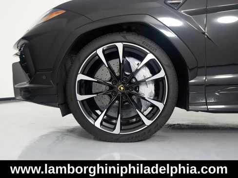 Used 2023 Lamborghini Urus S AWD/4WD image 9