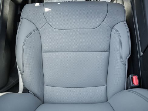 New 2026 Toyota Tundra Limited AWD/4WD image 34
