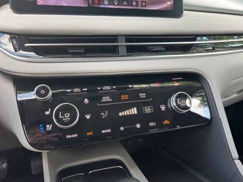 Certified 2026 INFINITI QX60 Luxe w/ Cargo Package FWD image 28