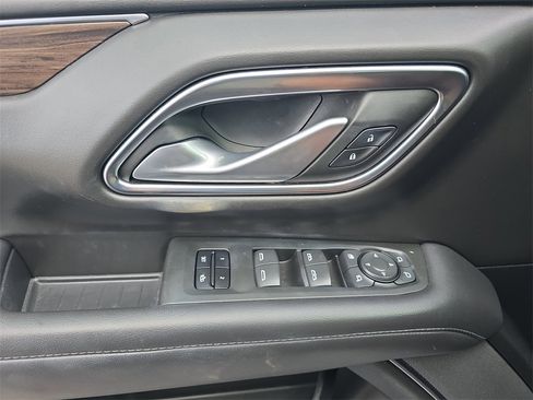 Used 2022 Chevrolet Tahoe Z71 w/ Z71 Off-Road Package image 27