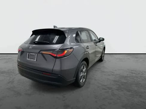 Certified 2027 Honda HR-V LX image 3