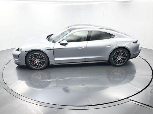 Certified 2024 Porsche Taycan 4S AWD/4WD image 32