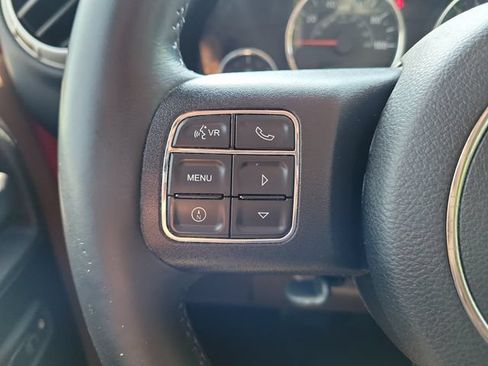 Used 2015 Jeep Wrangler Unlimited Sahara w/ Dual Top Group AWD/4WD image 23