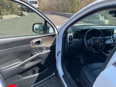 Used 2021 Kia Sorento EX w/ Panoramic Sunroof Package AWD/4WD image 10