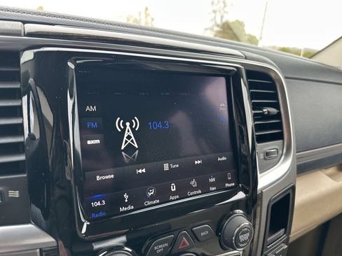 Used 2018 RAM 1500 Limited image 19