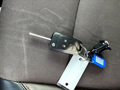 Used 2015 Chevrolet Trax LT w/ LT Sun and Sound Package image 34