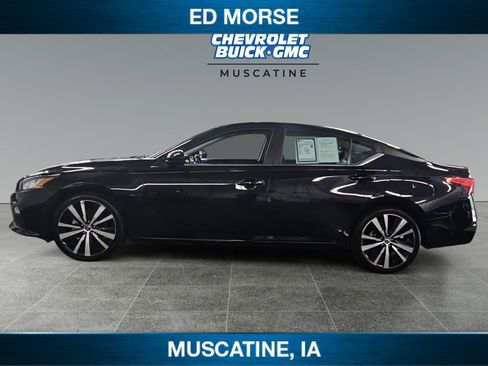 Used 2022 Nissan Altima 2.5 SR image 2