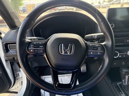 Used 2023 Honda Civic Sport image 16