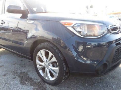 Used 2015 Kia Soul + image 19