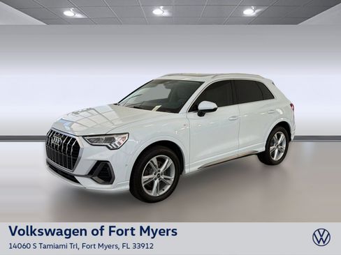 Used 2021 Audi Q3 2.0T Premium Plus w/ Premium Plus Package AWD/4WD image 1
