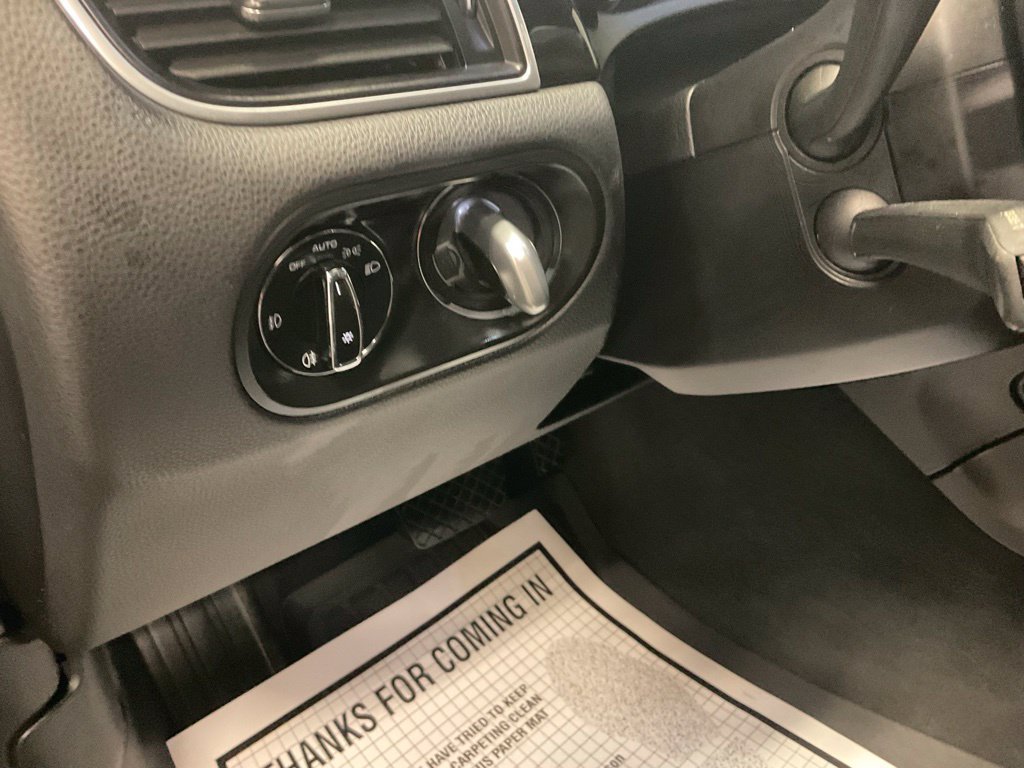 Used 2018 Porsche Macan AWD/4WD image 21