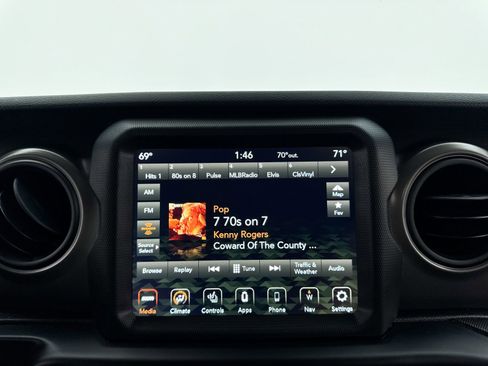 Used 2021 Jeep Wrangler Unlimited Sport AWD/4WD image 5