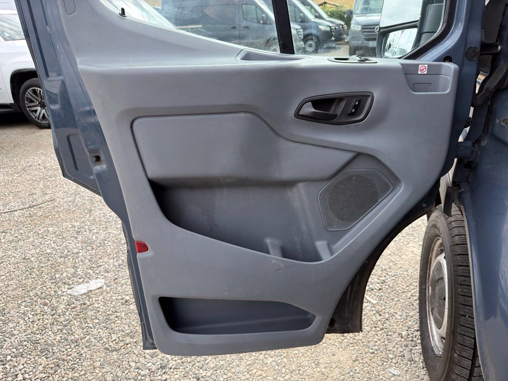 Used 2020 Ford Transit 250 148 High Roof Extended RWD image 22