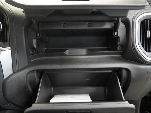 Used 2021 Chevrolet Silverado 1500 LTZ w/ Technology Package AWD/4WD image 40