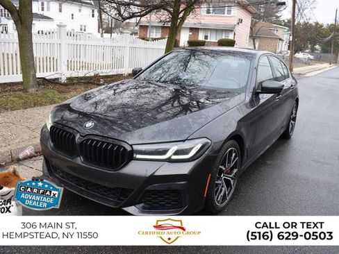 Used 2022 BMW 540i w/ Premium Package image 2