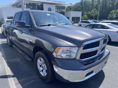 Used 2019 RAM 1500 Classic SLT image 1