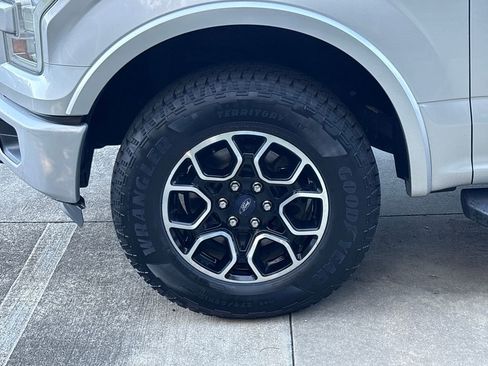 Used 2016 Ford F150 Lariat w/ Equipment Group 502A Luxury image 12