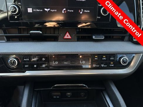 Used 2023 Kia Sportage LX image 12