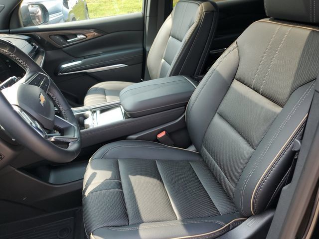 New 2026 Chevrolet Traverse High Country w/ LPO, Floor Liner Package FWD image 18
