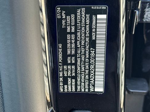 Certified 2024 Porsche Macan 4 Electric AWD/4WD image 29