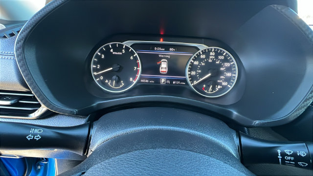 Used 2024 Nissan Sentra SV FWD image 28