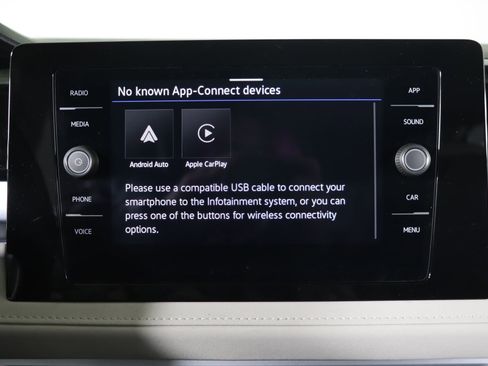 Used 2025 Volkswagen Taos SE image 10