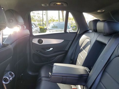 Used 2022 Mercedes-Benz GLC 300 4MATIC image 12