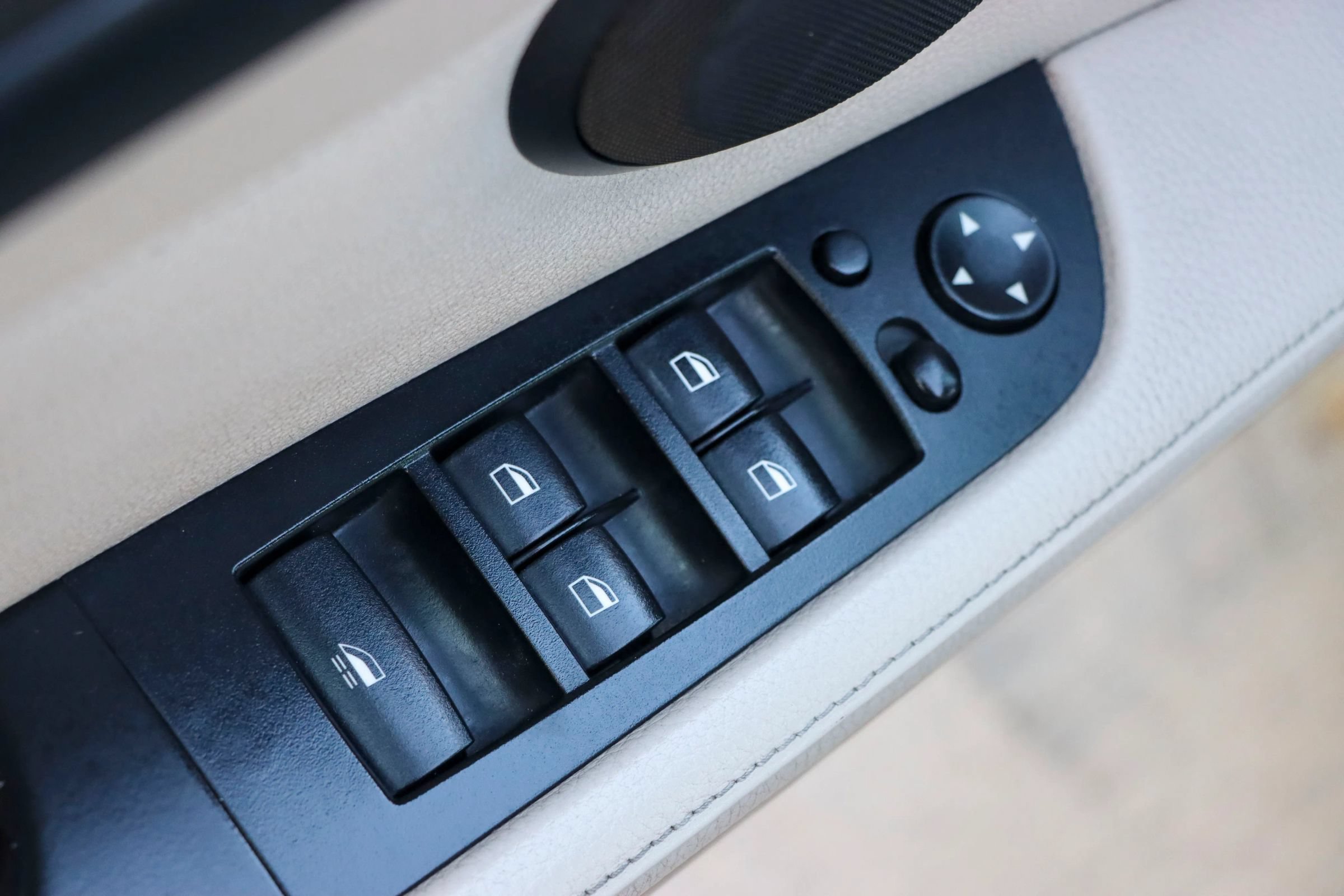 Used 2013 BMW 328i Convertible RWD image 19