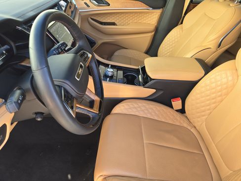 Used 2024 Jeep Grand Cherokee L Summit image 16