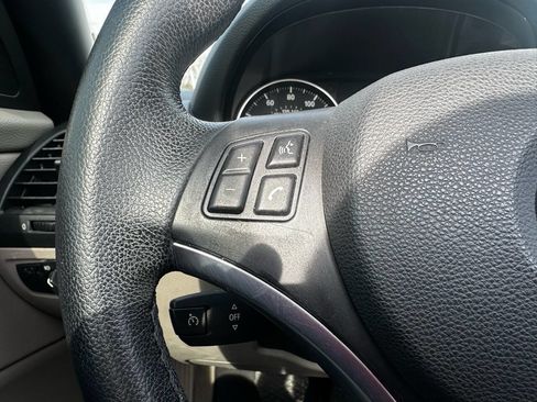 Used 2010 BMW 135i Convertible image 24