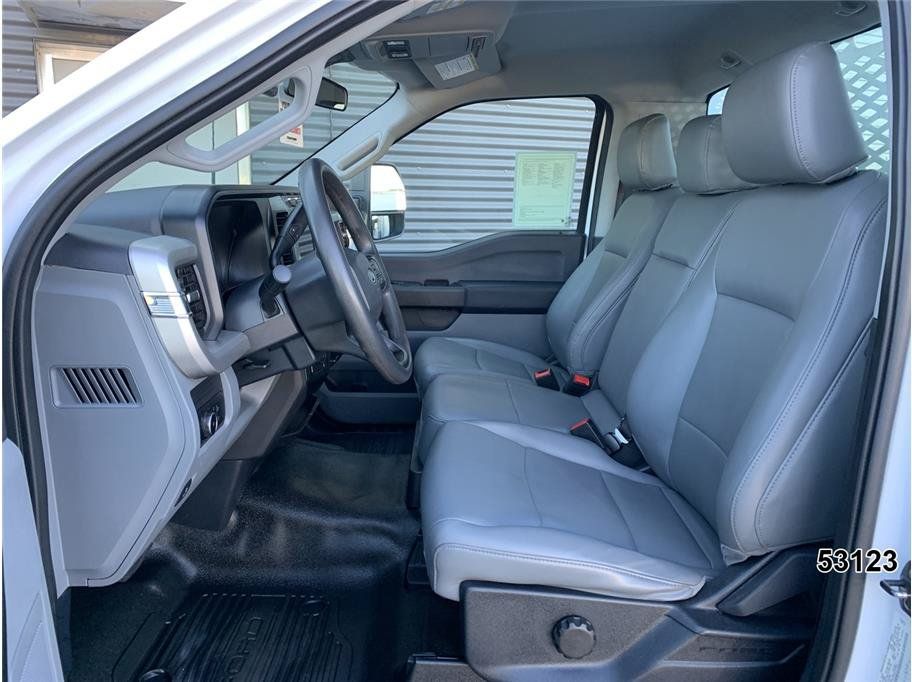Used 2023 Ford F550 Luxury RWD image 19