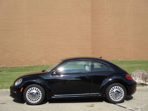 Used 2015 Volkswagen Beetle 1.8T FWD image 72