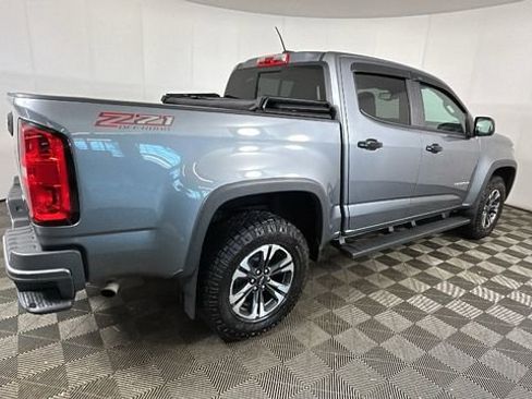Used 2022 Chevrolet Colorado Z71 AWD/4WD image 3