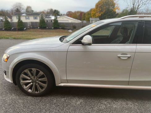 Used 2016 Audi A4 Premium Plus w/ Technology Package image 16