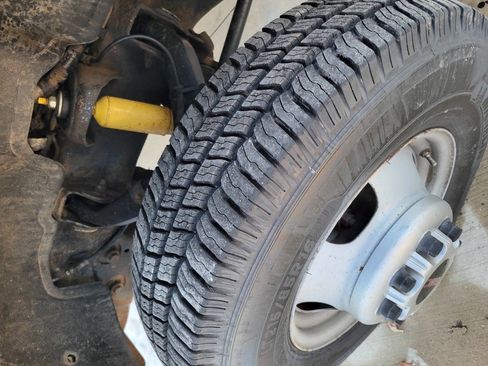 Used 2006 GMC Sierra 3500 W/T w/ Heavy-Duty Power Package image 13