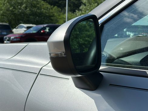 Certified 2023 Nissan Rogue SV image 10