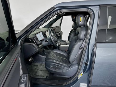 Used 2022 Rivian R1T Adventure image 24