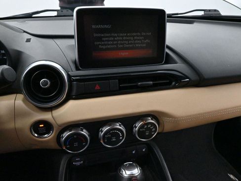 Used 2017 MAZDA MX-5 Miata RF Grand Touring image 19