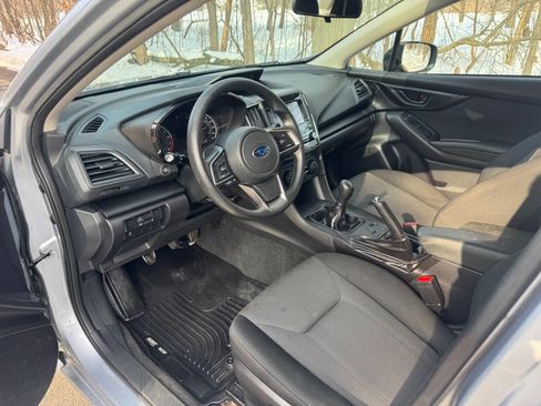 Used 2017 Subaru Impreza 2.0i image 8