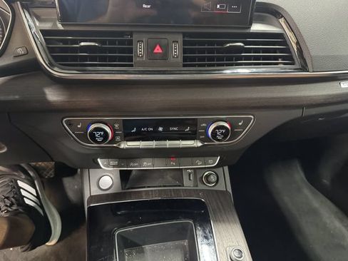 Used 2021 Audi Q5 2.0T Premium w/ Convenience Package AWD/4WD image 20