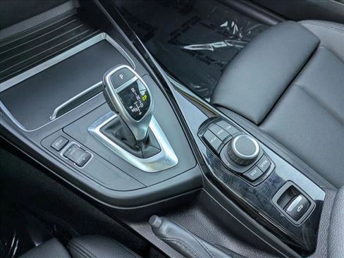 Used 2018 BMW 230i Convertible image 12
