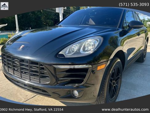 Used 2018 Porsche Macan AWD/4WD image 1