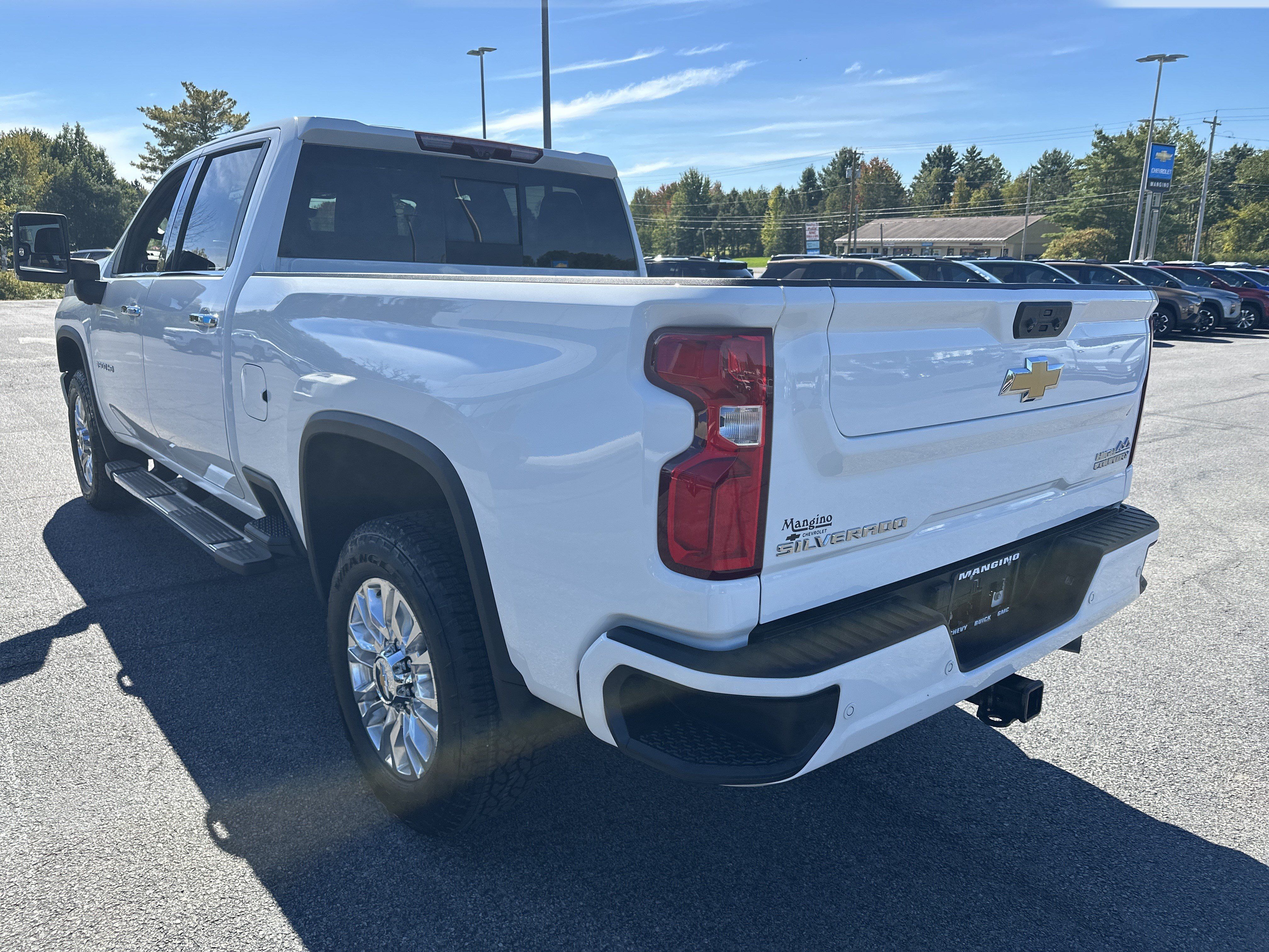 Used 2023 Chevrolet Silverado 3500 High Country w/ Z71 Off-Road Package AWD/4WD image 7