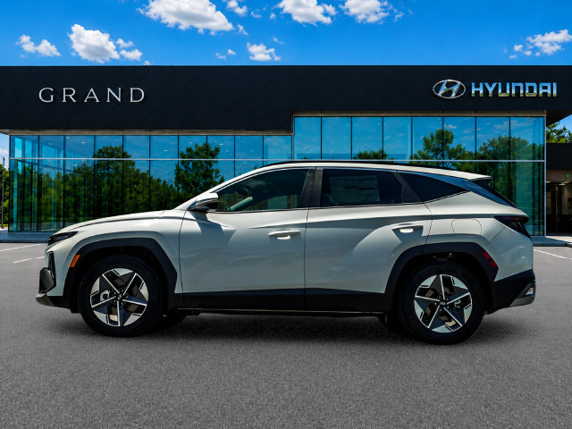 New 2026 Hyundai Tucson SEL FWD image 2