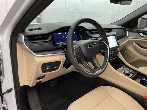 New 2026 Jeep Grand Cherokee L Limited RWD image 14