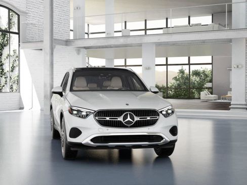 Used 2026 Mercedes-Benz GLC 300 image 7