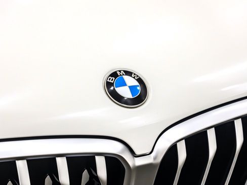 Used 2022 BMW X6 xDrive40i w/ Premium Package image 13